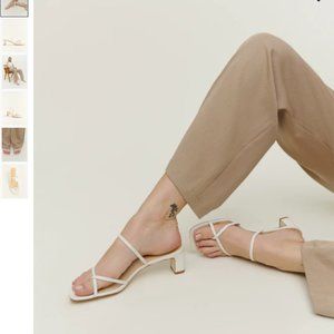 NWT - Reformation -  Ellie Bare Sandal - Size 8
